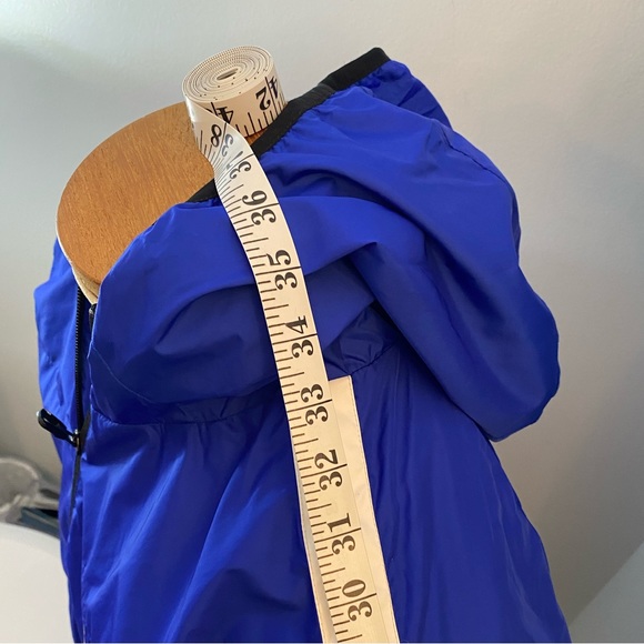 Performance Polo Sport Hooded Jacket Windbreaker LG. In great shape. - Picture 3 of 9